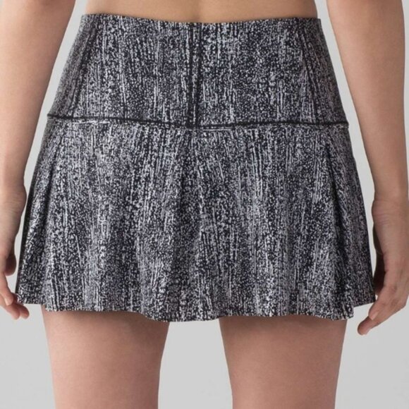 Lululemon Lost In Pace Skirt Air Time White Black Size 12 - Picture 3 of 8